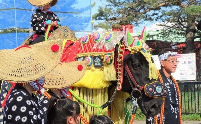 チャグチャグ馬コ来場